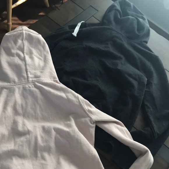 2 hooded Preowned sweatshirts - Picture 7 of 8